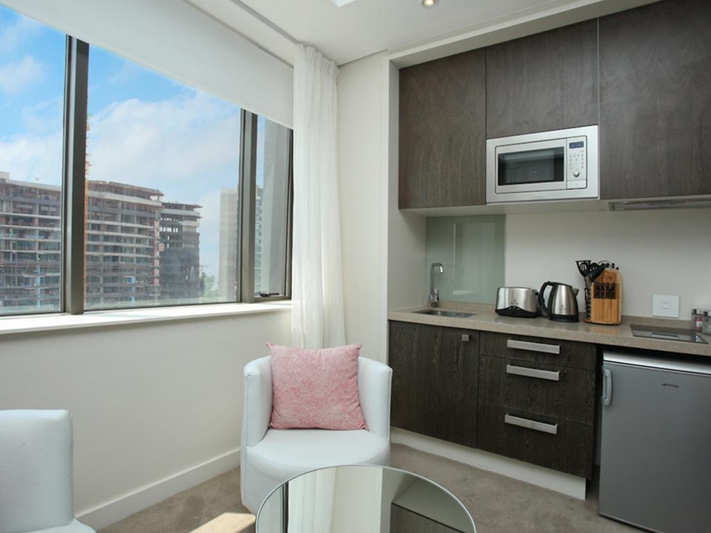 Luxurious Sandton Skye Apartment Exterior photo